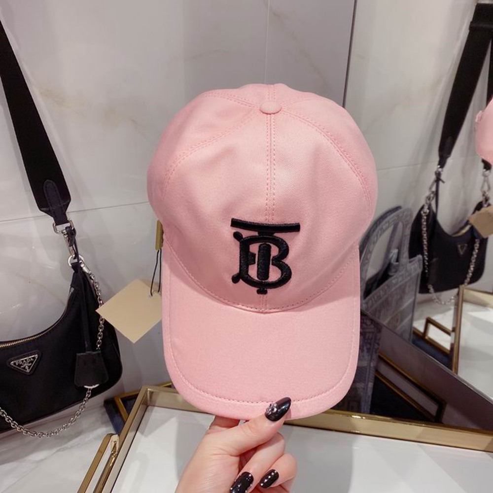 Bv*b*rry Hat